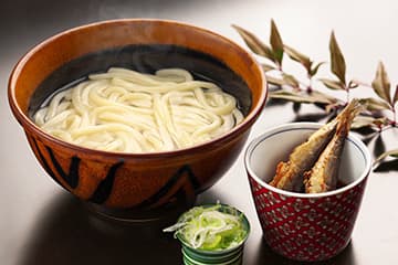 写真：イワシぺペロンたれの釜揚げうどん